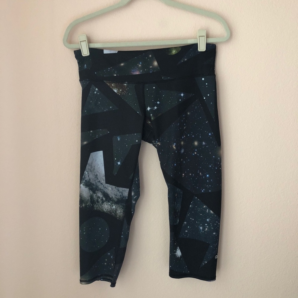 Alo airbrush crop leggings 💫